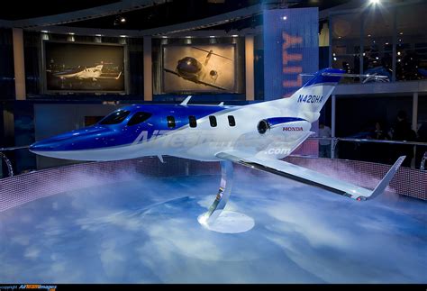 Honda HA-420 HondaJet - Large Preview - AirTeamImages.com