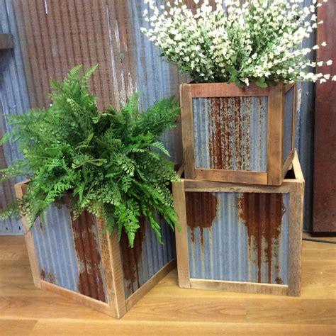 Easy DIY Planter Box Ideas for Beginners - MORFLORA | Metal window boxes, Rustic porch ideas ...