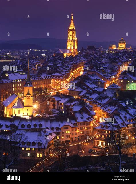 Town City Bern Berne old town at night night winter snow Christmas ...