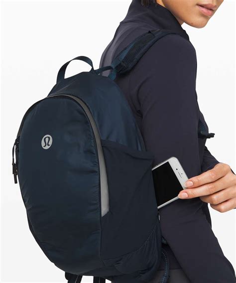 Lululemon Fast and Free Backpack *13L - True Navy - lulu fanatics