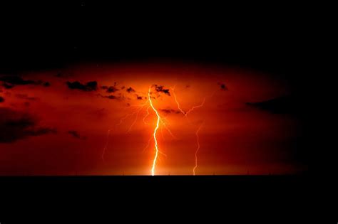 Lightning over Lake Maracaibo | Earth Blog