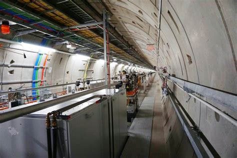 How Particle Accelerators Work: From Linac to Synchrotron — RadiaSoft