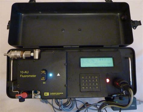 Turner Designs 10AU Field & Laboratory Fluorometer 10 AU w/Case and power supply