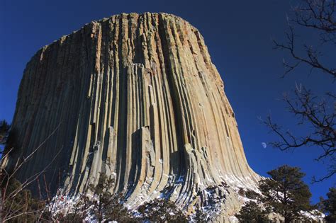 Devils Tower in the middle of winter, Wyoming. (5184x3456) (OC) : r/EarthPorn