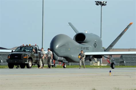 Grand Forks AFB Airmen welcome Global Hawk > Air Force > Article Display