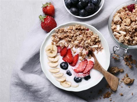 Ganti Menu Sarapan dengan Oatmeal yang Kaya Nutrisi | Tagar