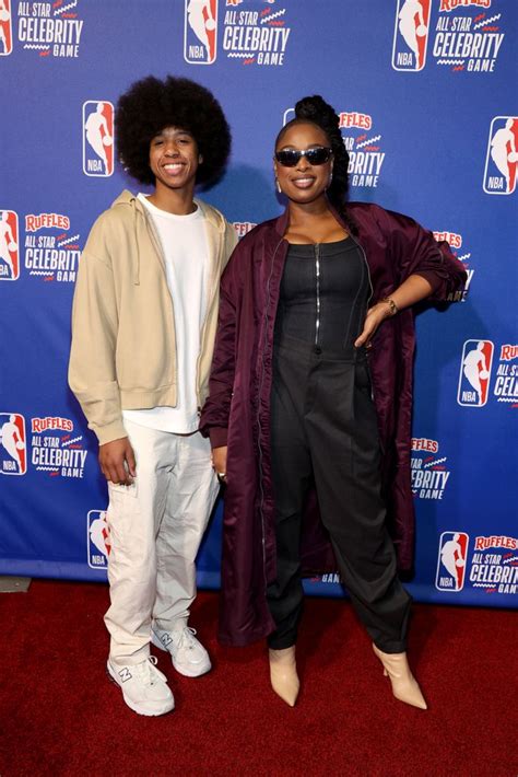 Jennifer Hudson supported by boyfriend Common after NBA All-Star ...