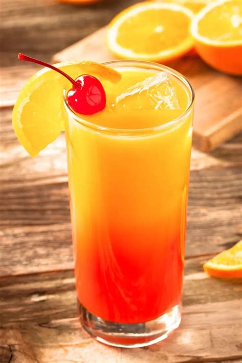 Tequila Sunrise Cocktail Recipe – Mix That Drink