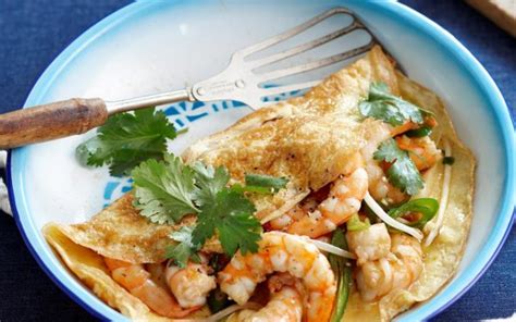 Asian-Style Prawn Omelette Recipe Ideas | Asian prawn omelettes