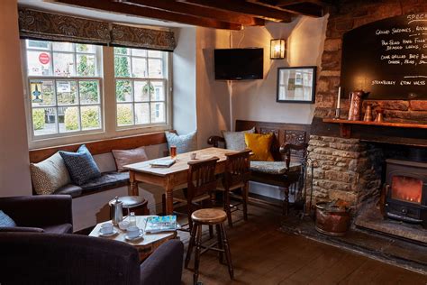 The Angel at Burford – Award-winning gastro pub with rooms located in ...