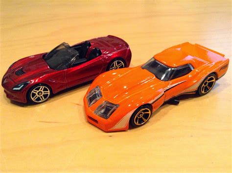 Julian's Hot Wheels Blog: '14 Corvette Stingray Convertible & '76 Greenwood Corvette