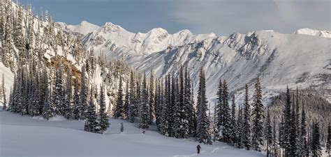 16 winter experiences you need to have in the Canadian Rockies ...