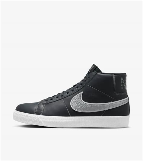 Nike SB Zoom Blazer Mid x Mason Silva 'Dark Obsidian and Metallic Silver' (DZ7260-400) Release ...