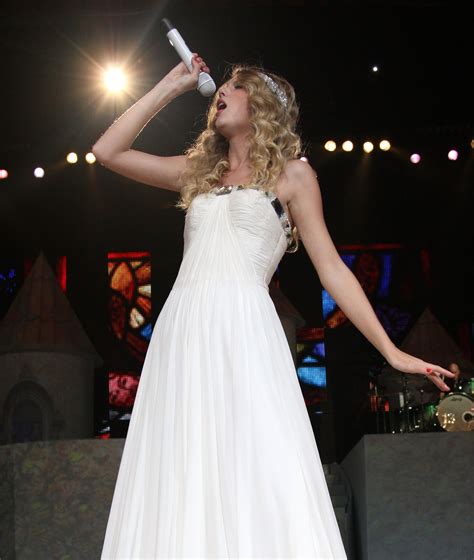 Taylor Swift Love Story Dress Look Alike