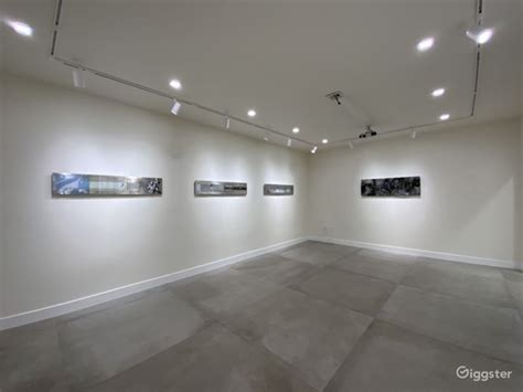 Contemporary Art Gallery in Palo Alto | Rent this location on Giggster