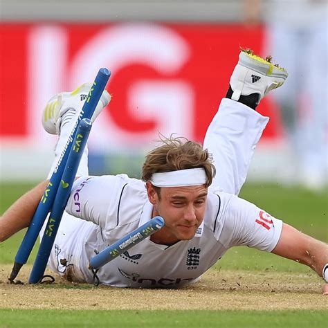 Stuart Broad Bowling 2022