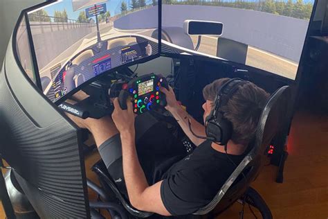 Verstappen is installing a simracing rig in his private jet - Marko ...