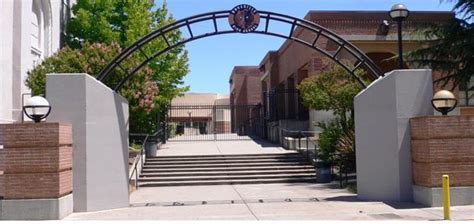 Roseville High School Goes Back To Distant Learning! | KAHI.com