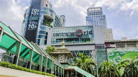 Central World Shopping Complex | Novotel Bangkok Siam Square