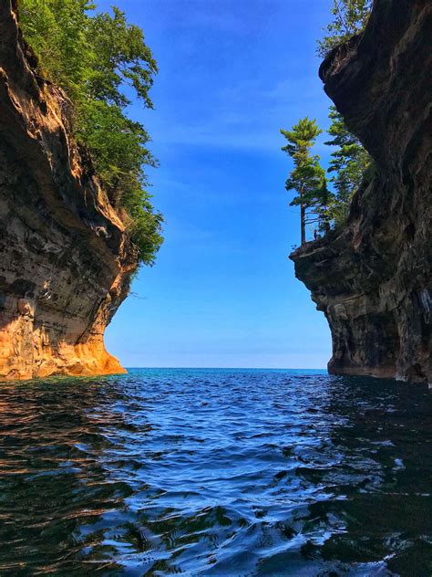 Pin by Lauren Elizabeth on Michigan | Pictured rocks national lakeshore, Picture rocks, National ...