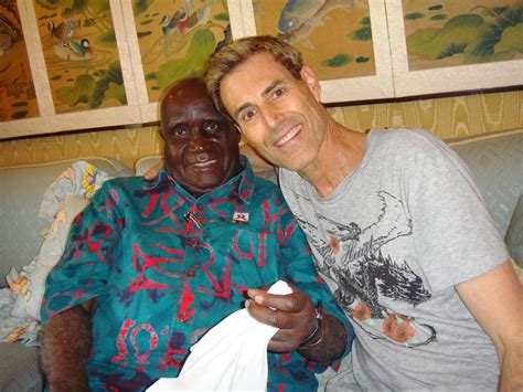 Kenneth Kaunda with Channel reporter | Kenneth Kaunda Photos | FanPhobia - Celebrities Database