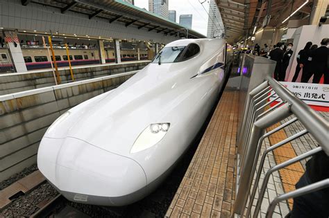 Japan unveils new record-breaking bullet train - Lonely Planet