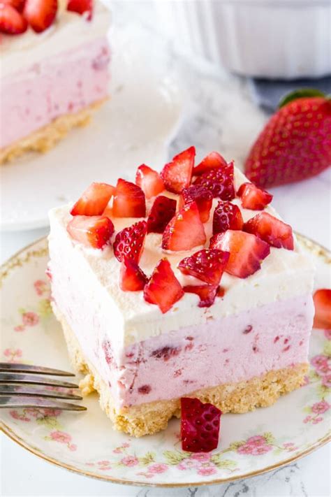 Strawberry Shortcake Ice Cream Cake - Just so Tasty