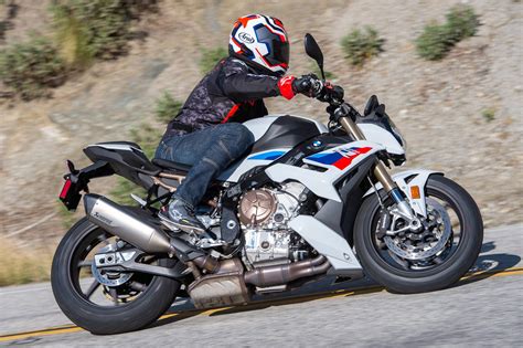 2022 BMW S 1000 R Review [15 Fast Facts with M Package]