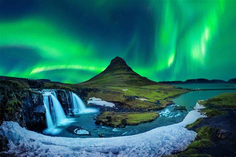 How to See the Northern Lights in Iceland - Tourist Journey