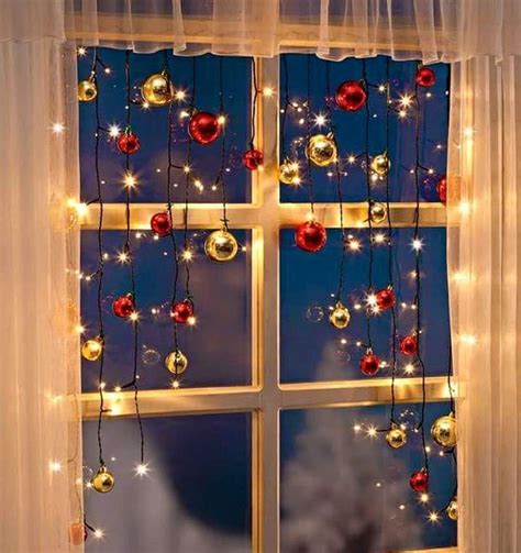 40 Easy Christmas Window Decoration Ideas for 2023