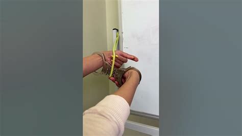 Woman shows how to escape handcuffs #Shorts - YouTube