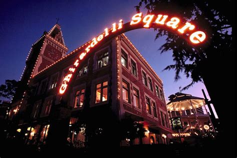 San Francisco, A History.: Ghirardelli Square.