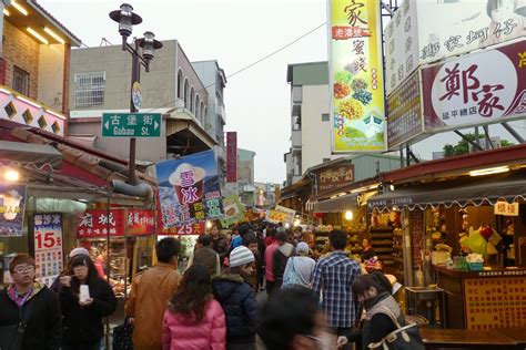 File:Tainan Anping night market.jpg - Wikipedia, the free encyclopedia