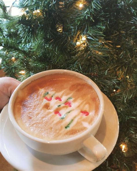 Christmas tree latte art - the perfect topping on your espresso for holidays