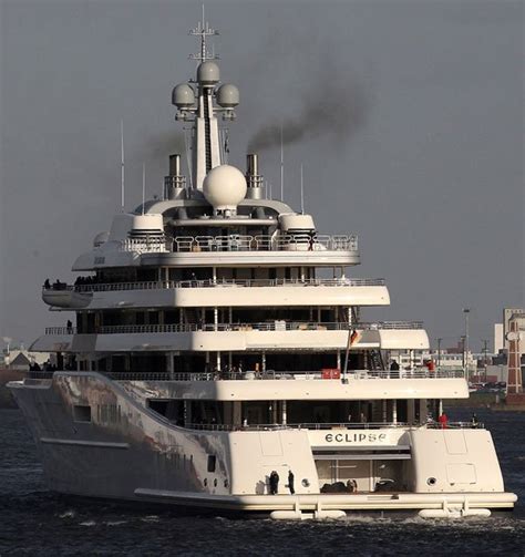 Roman Abramovich’s Mega Yacht – Eclipse | Boofos