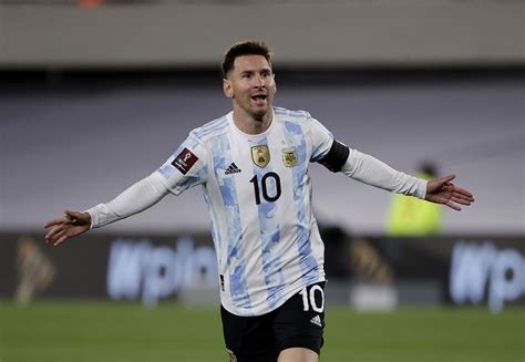 10 Skill Terbaik Lionel Messi yang Harus Dipelajari Pemain Timnas Indonesia, Nomor 1 Bikin Malu ...