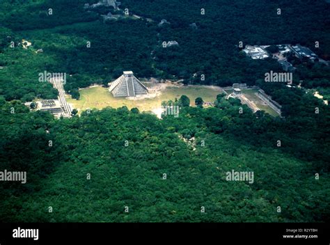 Chichen itza aerial hi-res stock photography and images - Alamy