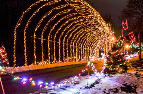 Christmas Wonderland Lights In Alton, Illinois Is A Drive-Through Display