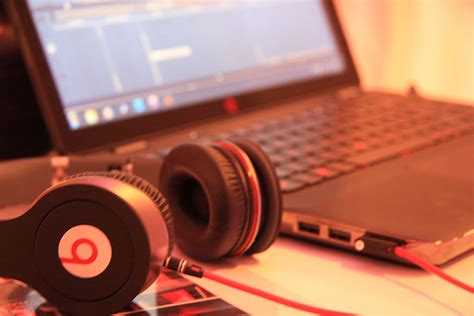 Beats Audio Headphones + Beath Envy Laptop | Titanas | Flickr