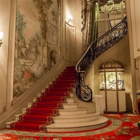 Gary Lawrance Architect on Instagram: “Not a private mansion but the staircase at the London ...