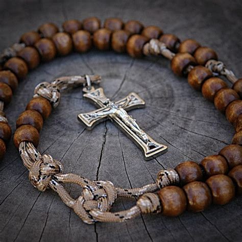 Розарии Rosary paracord | Paracord rosary, Rugged rosary, Paracord necklace