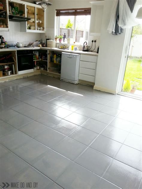 20 Gorgeous Painted Kitchen Floor Tiles - Home Decoration and Inspiration Ideas