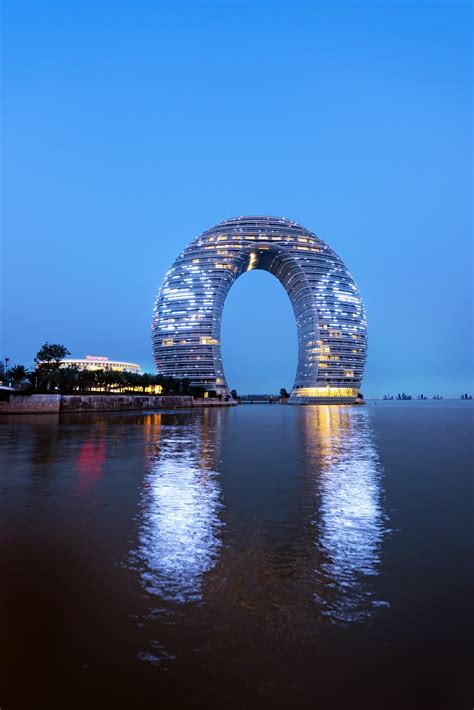 Sheraton Huzhou Hot Spring Resort - Doughnut-Shaped Futuristic Tower