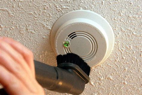 How To Clean A Hard Wired Smoke Detector | Storables