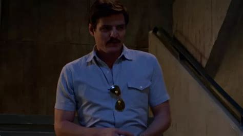 Light Blue Short Sleeve Shirt worn by Javier Peña (Pedro Pascal) in ...