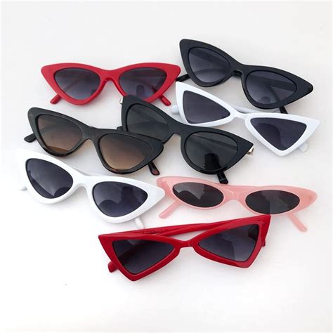 New trend in tiny sunglasses: which shape will suit you? - Our Fashion Trends