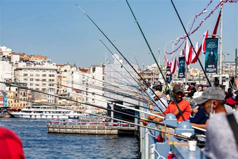 Fishermen on Galata Bridge in Istanbul Editorial Stock Photo - Image of turkey, galata: 198396198