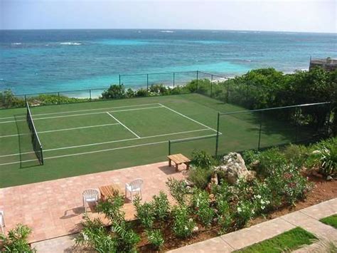 25 Gorgeous Oceanfront Tennis Courts