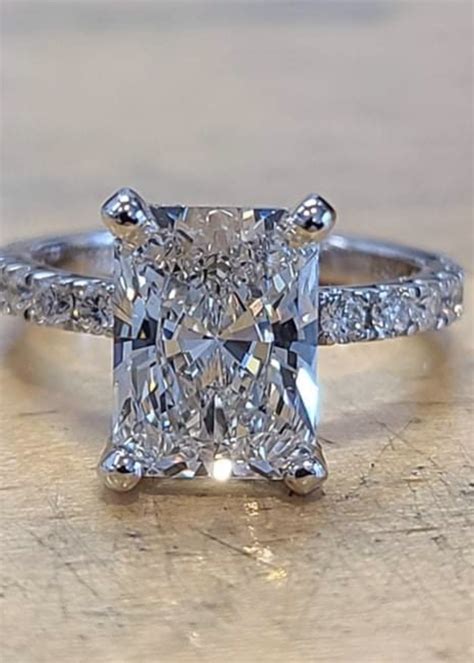 14kW 3 carat Radiant Cut Lab Grown Diamond with "hidden halo" diamond ...