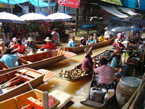 The Amazing Floating Markets of Thailand - SOTC Blog